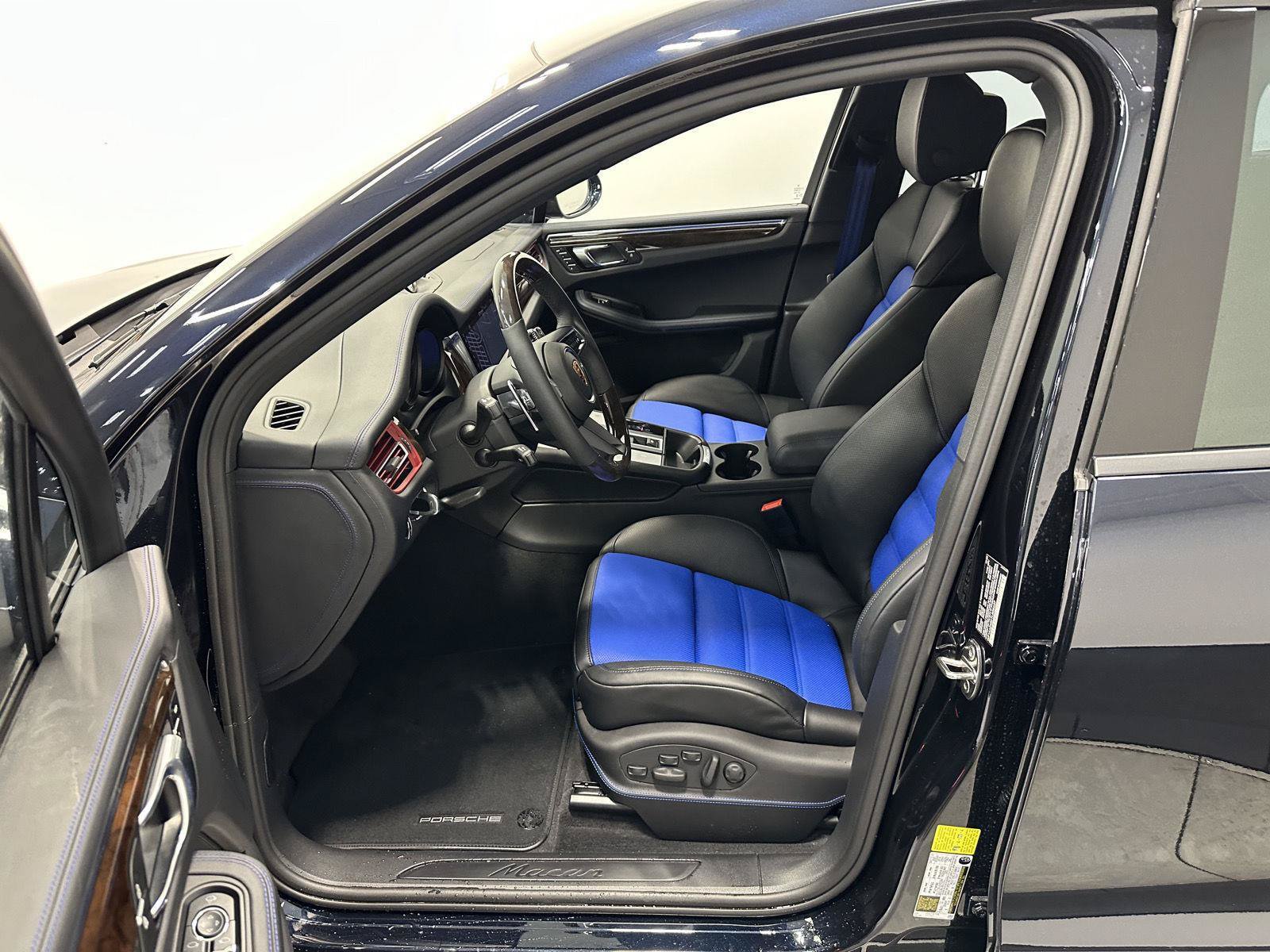 New 2026 Porsche Macan AWD/4WD image 17