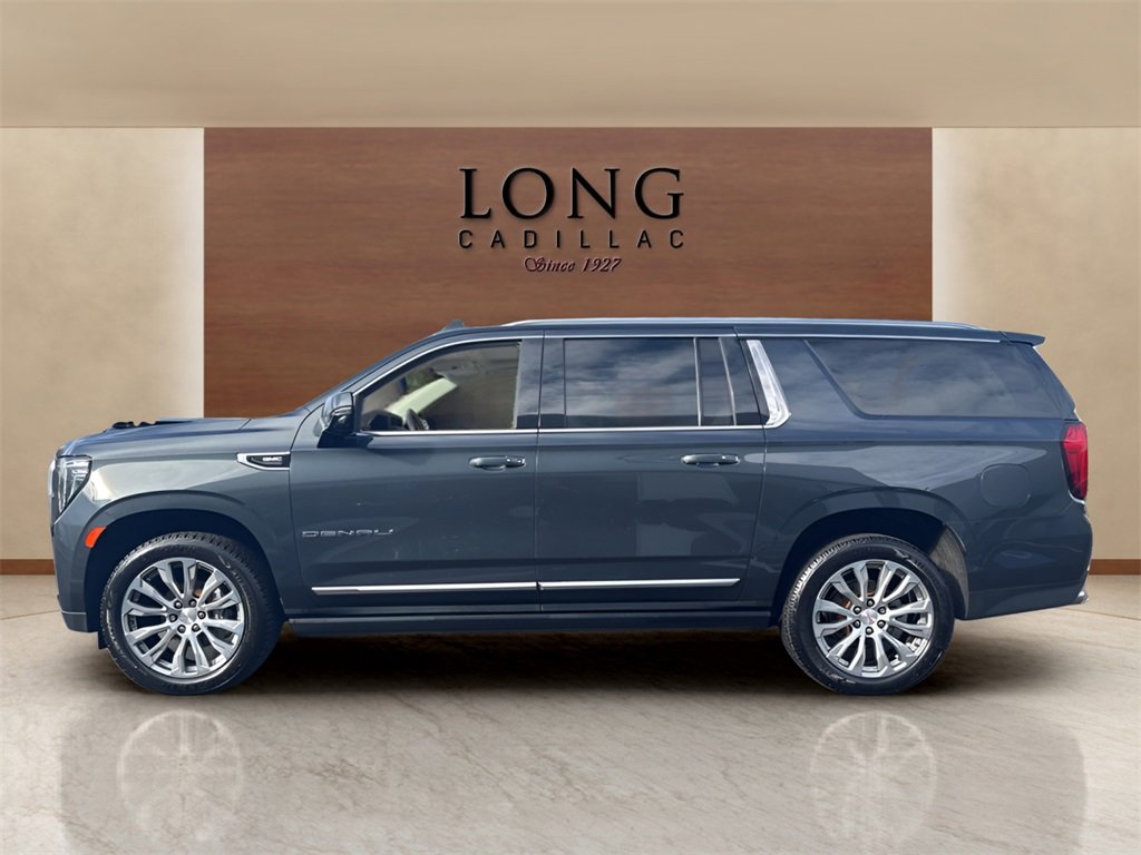 Used 2021 GMC Yukon XL Denali w/ Denali Premium Package image 8