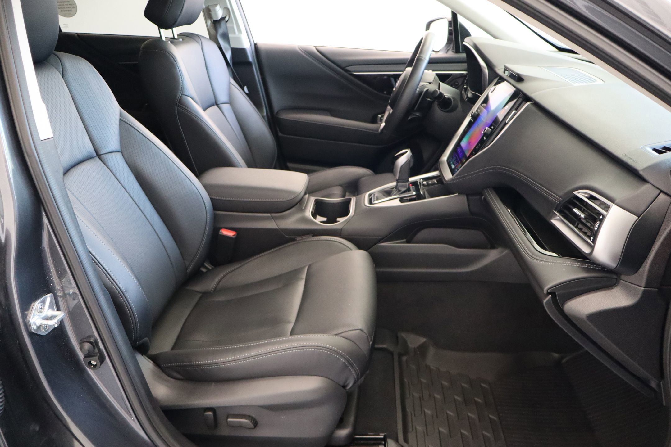 Used 2025 Subaru Outback Touring w/ Popular Package #2 image 31