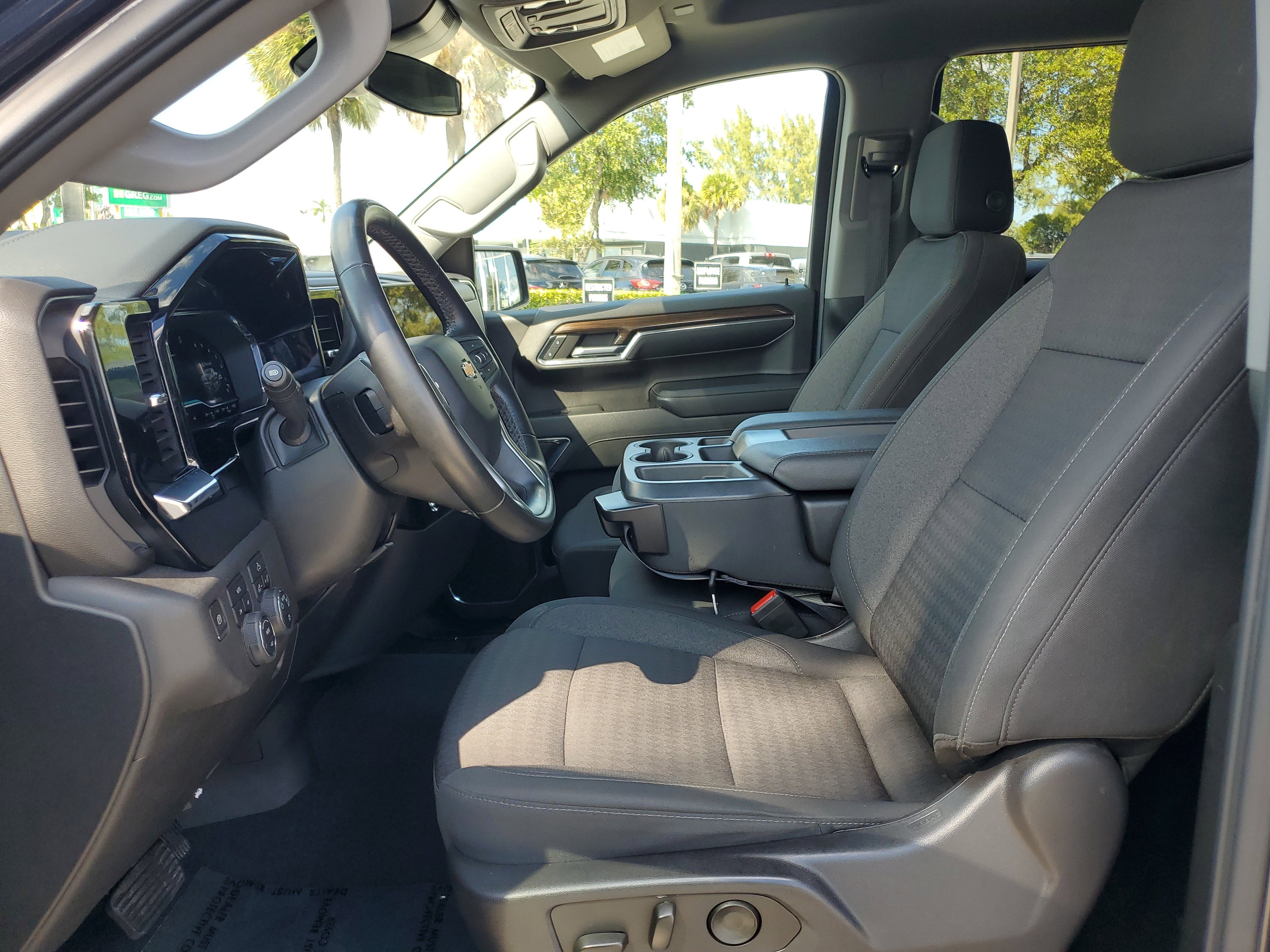 Used 2023 Chevrolet Silverado 1500 LT w/ Protection Package image 7