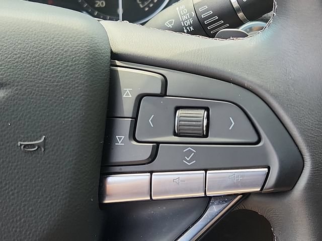 Certified 2024 Cadillac XT6 Luxury w/ LPO, Floor Liner Package AWD/4WD image 22