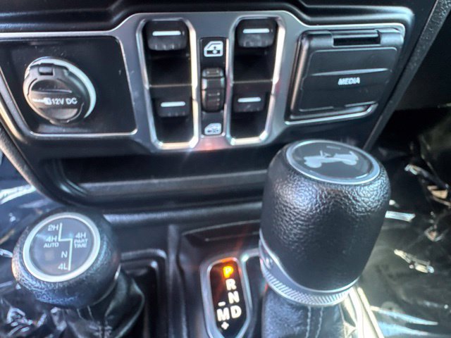 Used 2024 Jeep Wrangler Unlimited AWD/4WD image 25