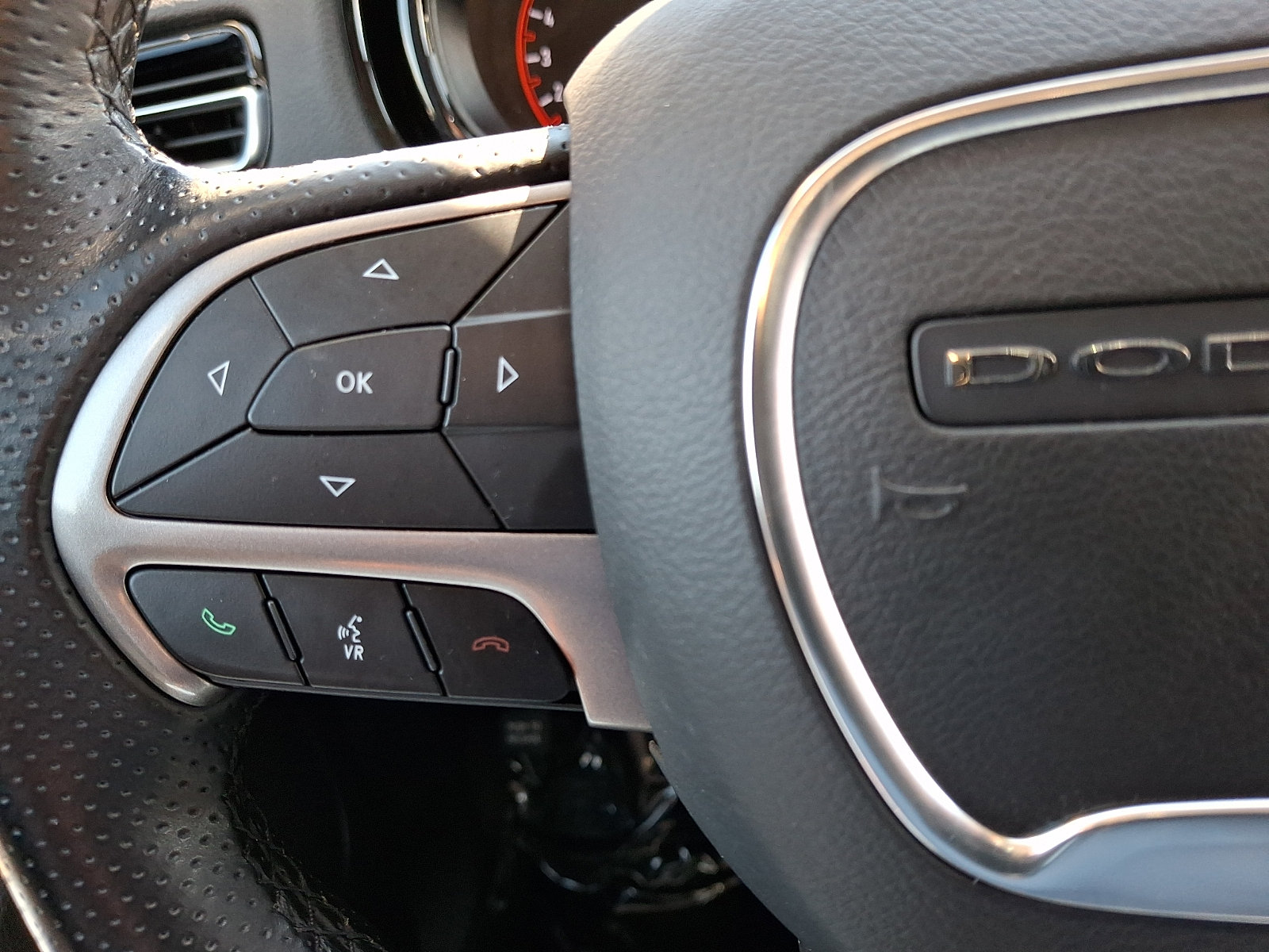 Used 2022 Dodge Durango SXT AWD/4WD image 21