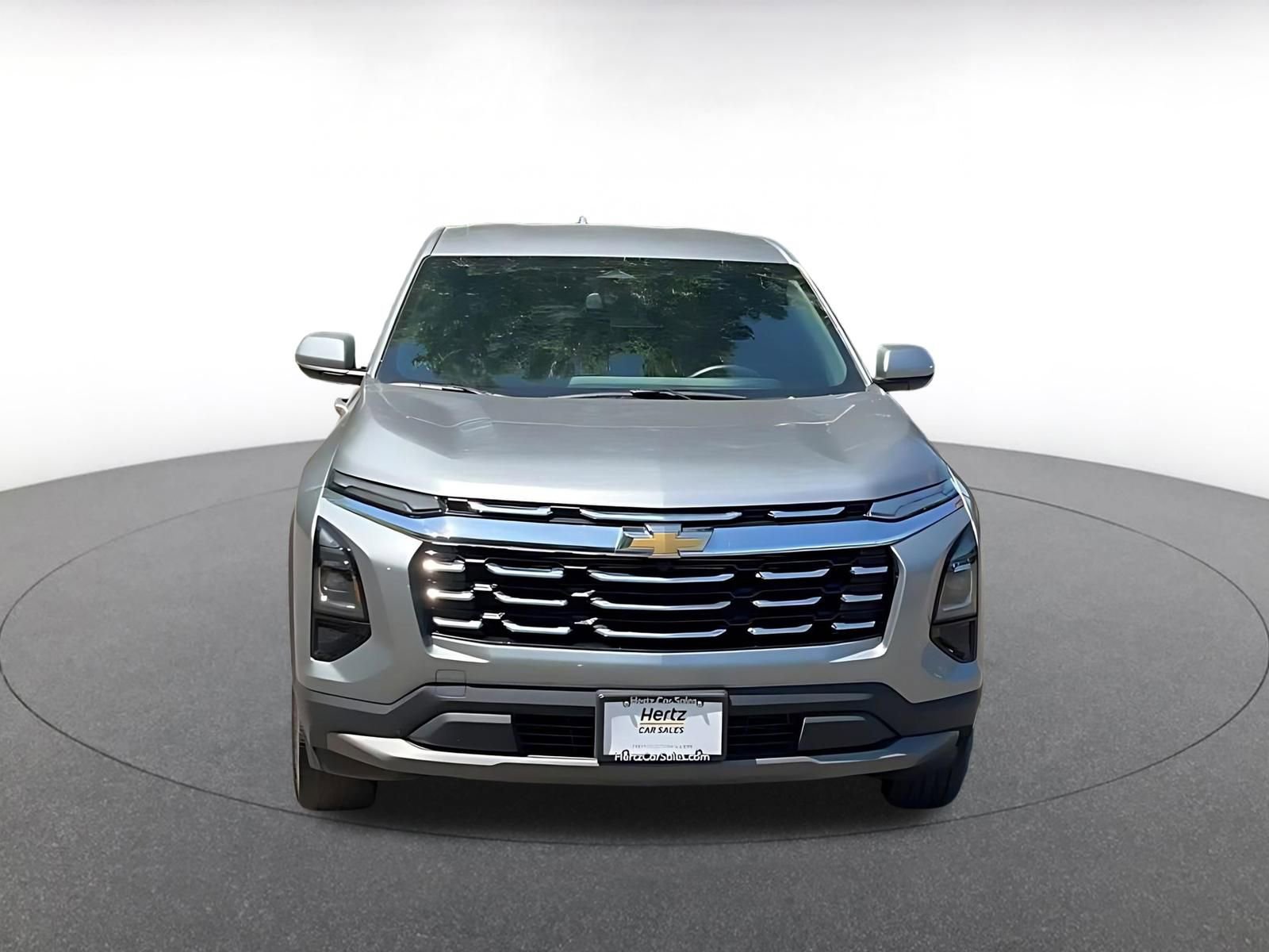 Used 2025 Chevrolet Equinox LT FWD image 3