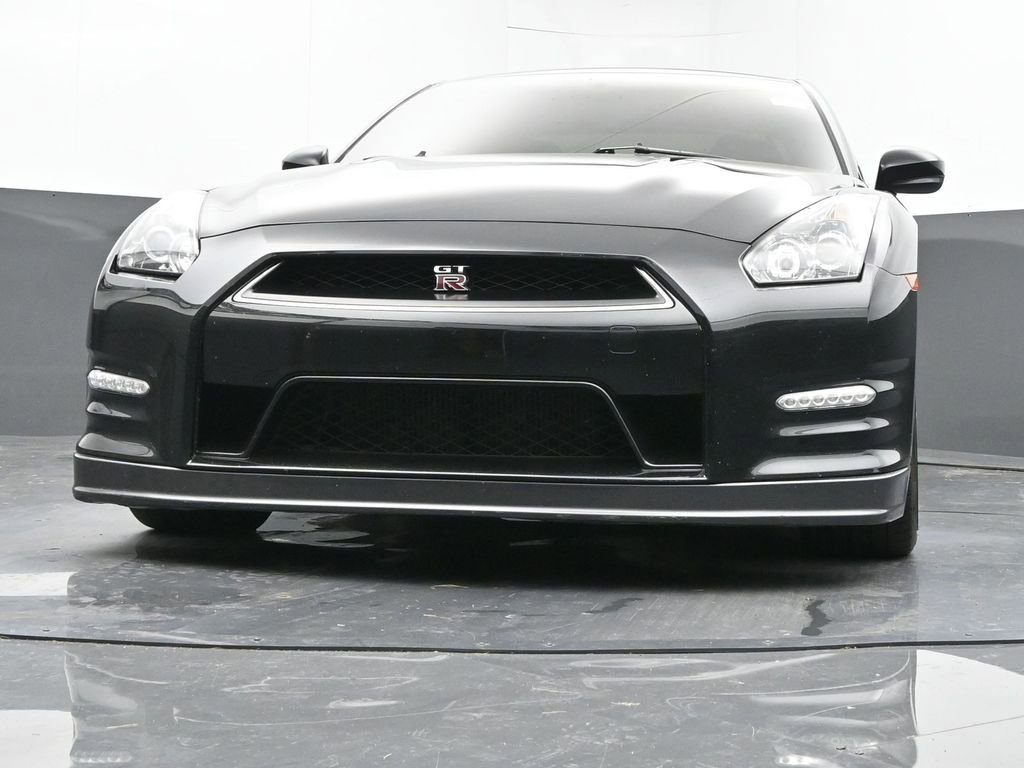 Used 2014 Nissan GT-R Premium image 40