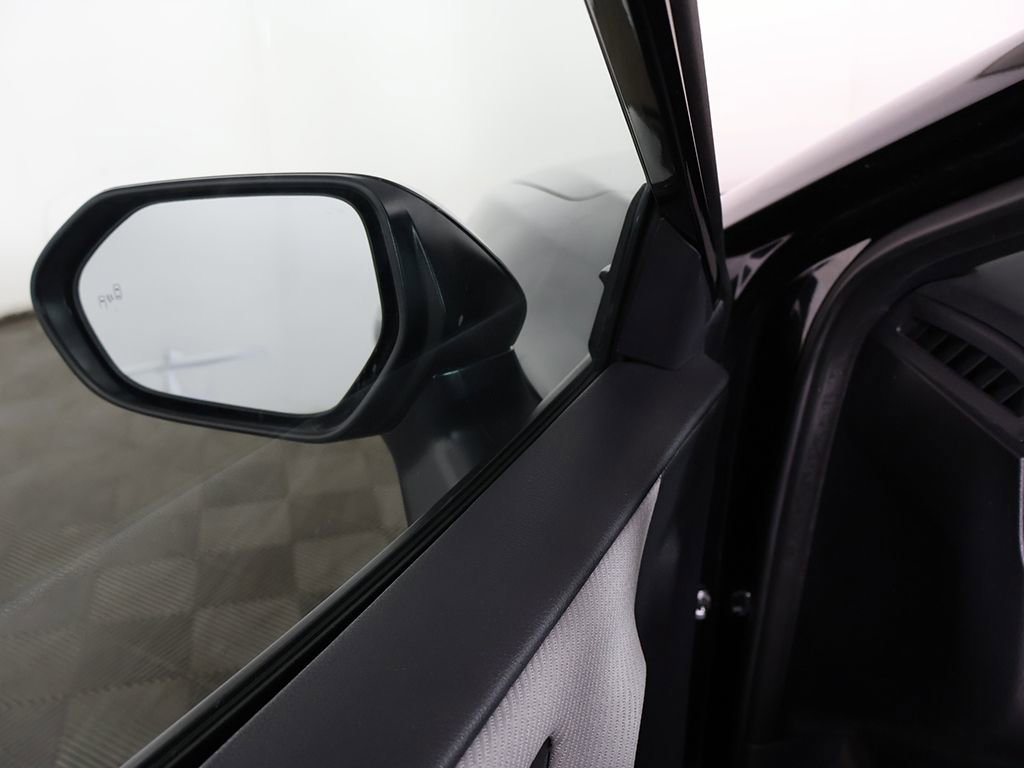 Used 2025 Toyota Camry SE FWD image 32