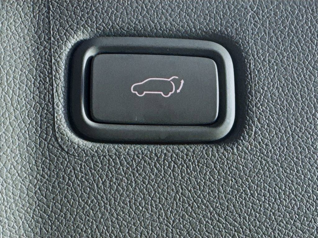 Used 2018 Kia Sedona EX image 30