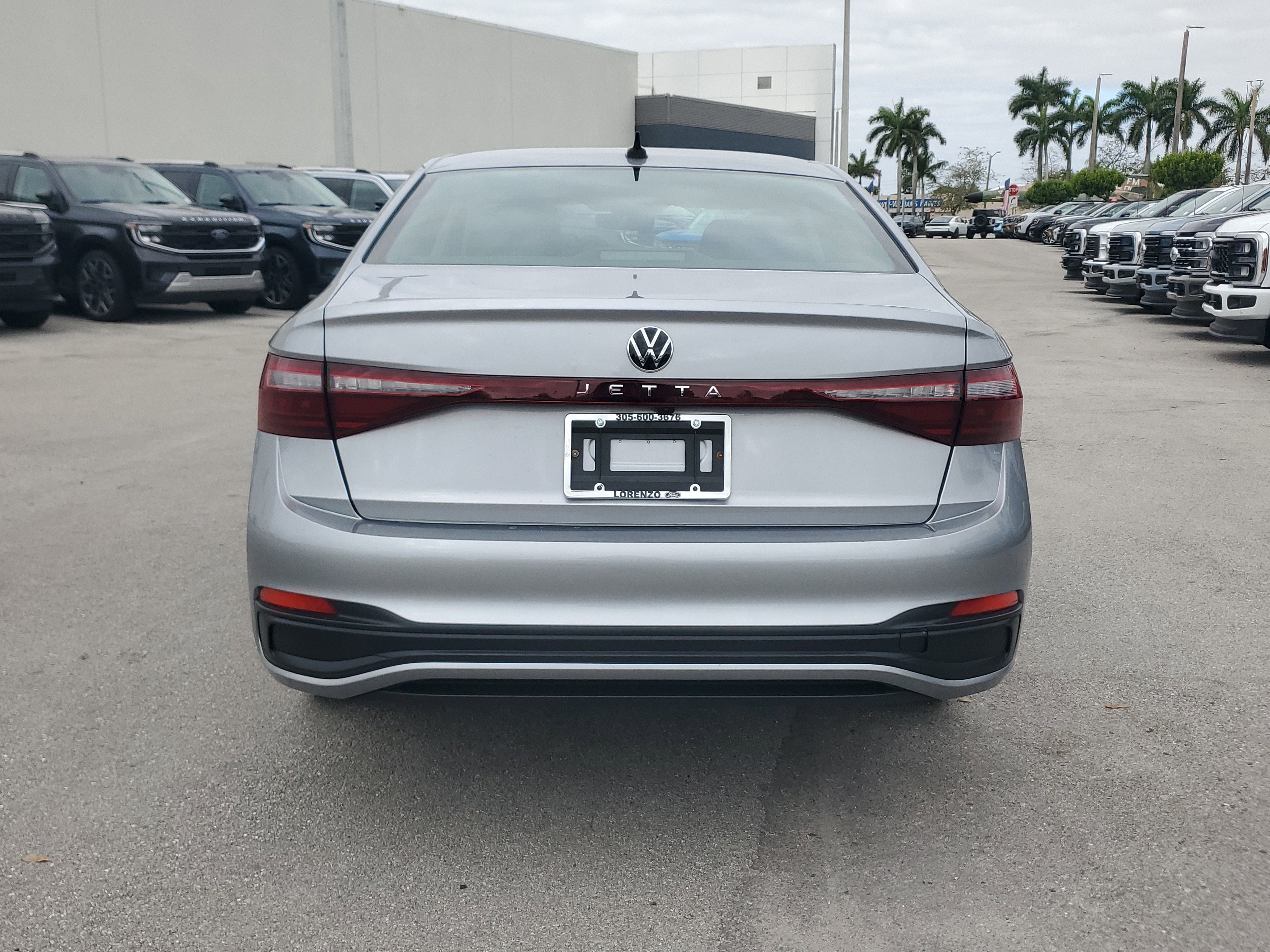 Used 2025 Volkswagen Jetta S image 6