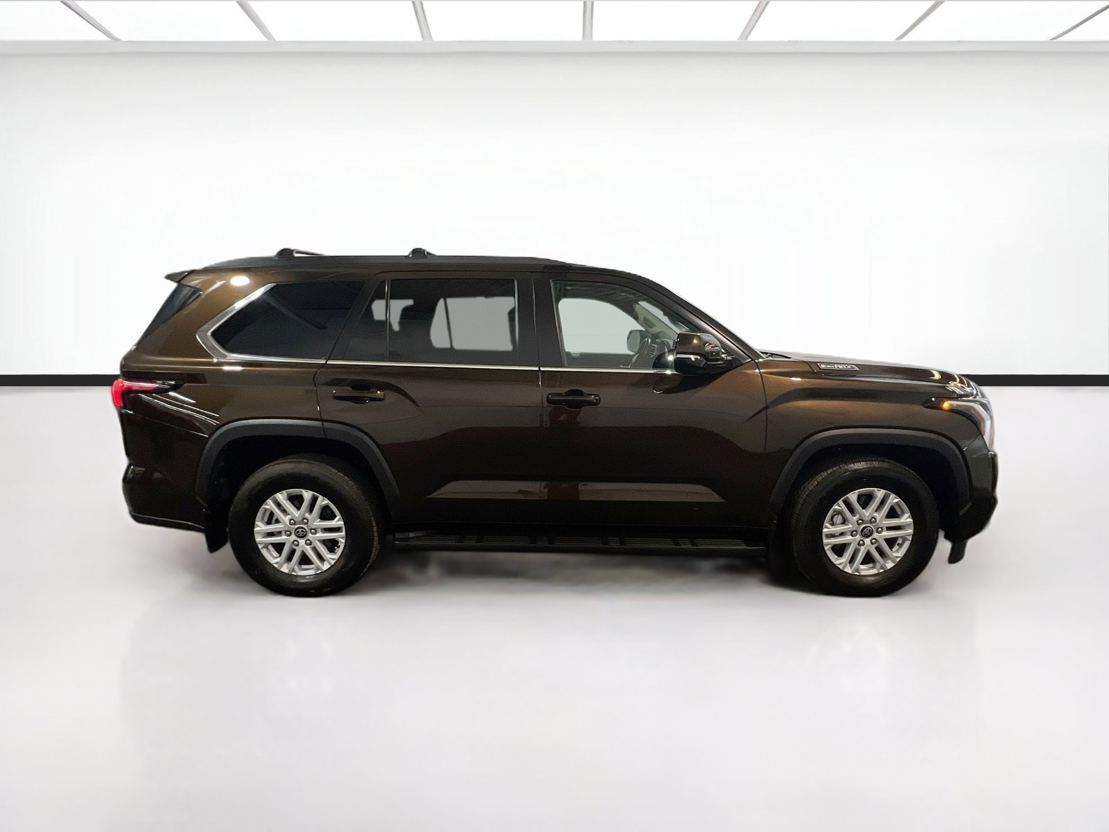Used 2024 Toyota Sequoia SR5 w/ SR5 Premium Package AWD/4WD image 24