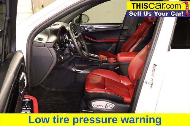 Used 2025 Porsche Macan Turbo AWD/4WD image 24