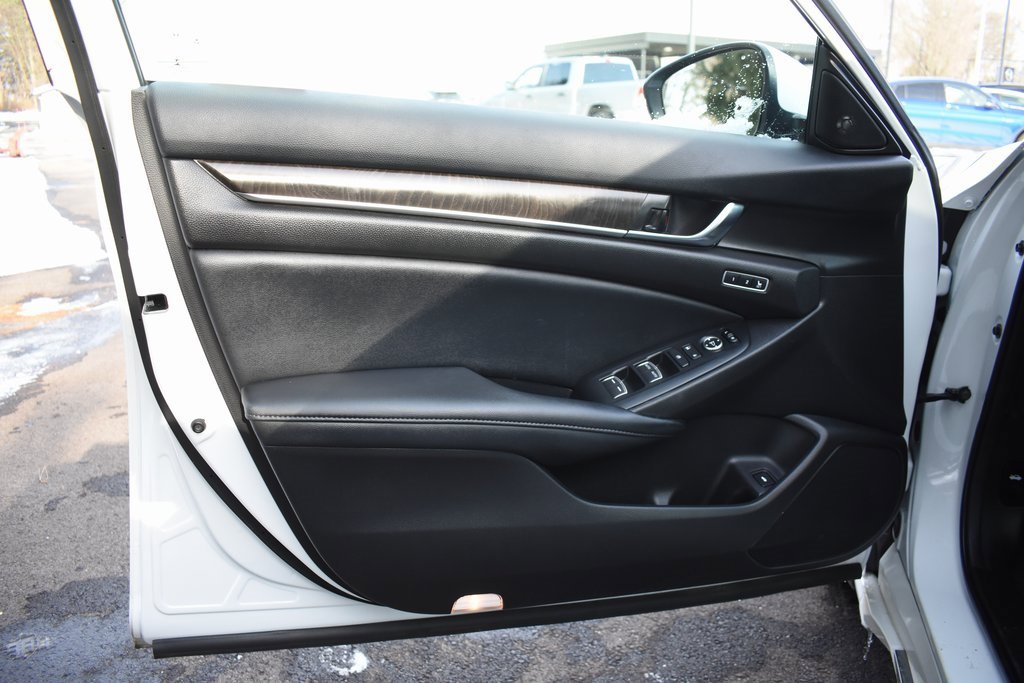 Used 2022 Honda Accord EX-L image 14