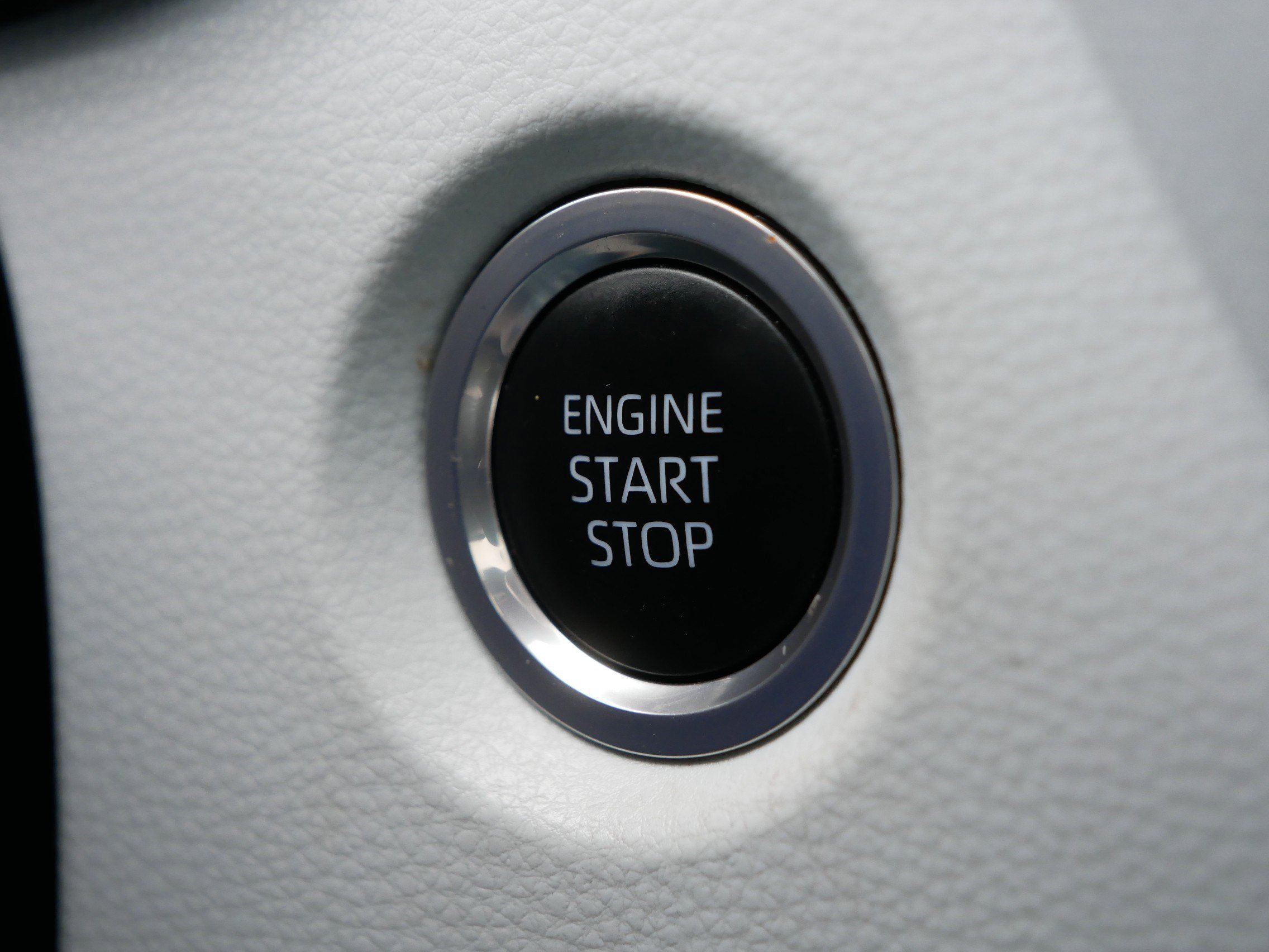 Used 2023 Toyota Corolla SE w/ SE Premium Package image 29