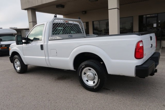 Used 2015 Ford F250 XL w/ Camper Package RWD image 6
