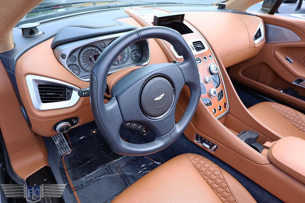 Used 2016 Aston Martin Vanquish Volante RWD image 18