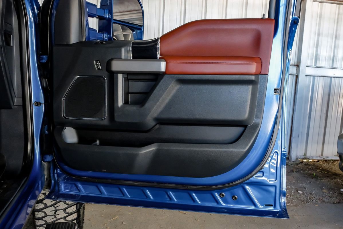 Used 2022 Ford F450 Platinum w/ FX4 Off-Road Package image 43