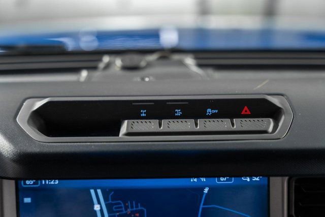 Used 2022 Ford Bronco Outer Banks image 24