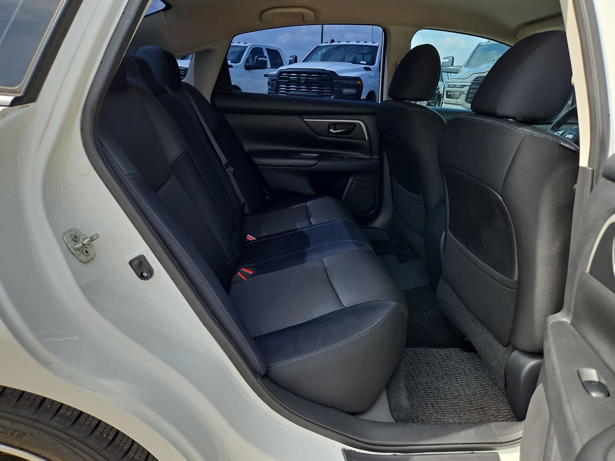 Used 2018 Nissan Altima 2.5 SR FWD image 25