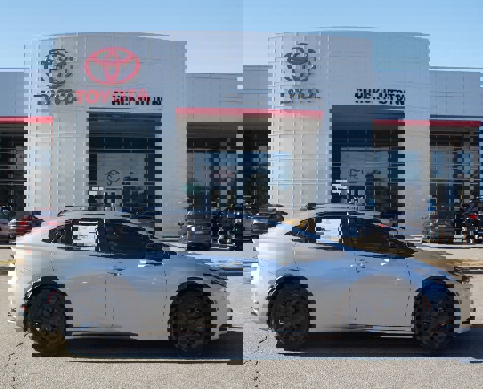 Used 2026 Toyota Prius LE FWD image 1