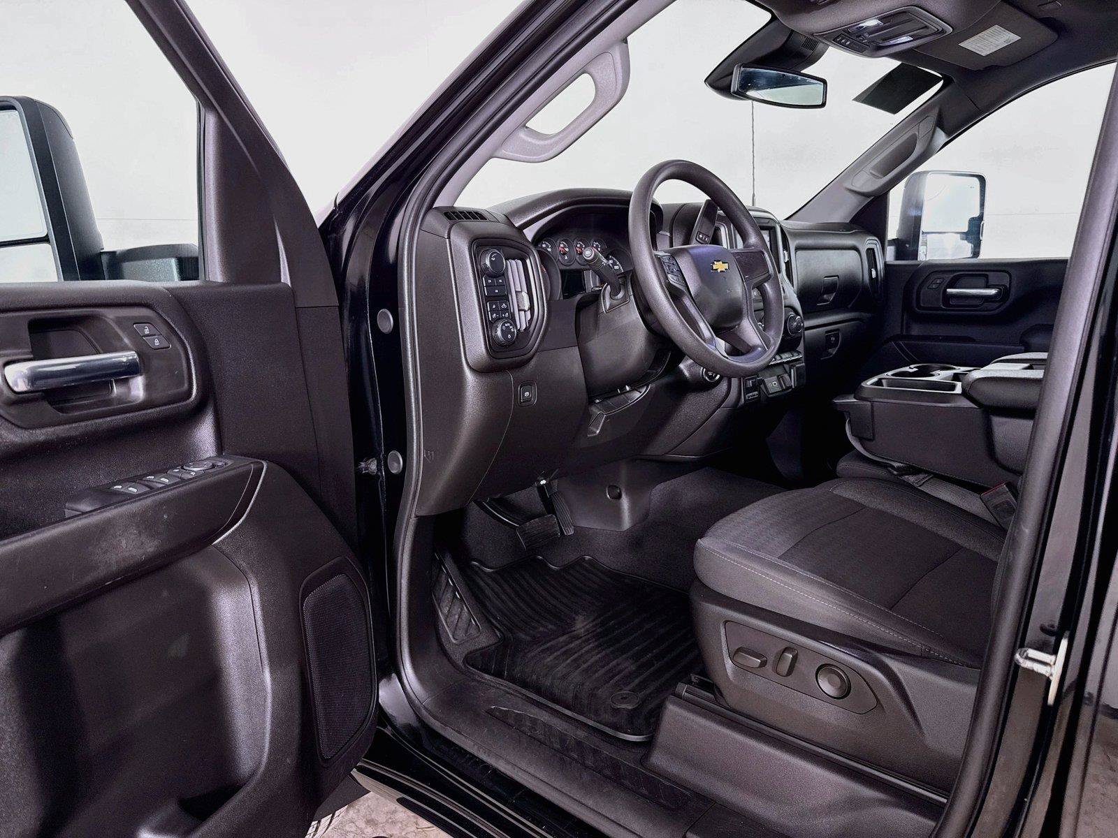 Used 2024 Chevrolet Silverado 2500 Custom w/ Custom Value Package AWD/4WD image 3