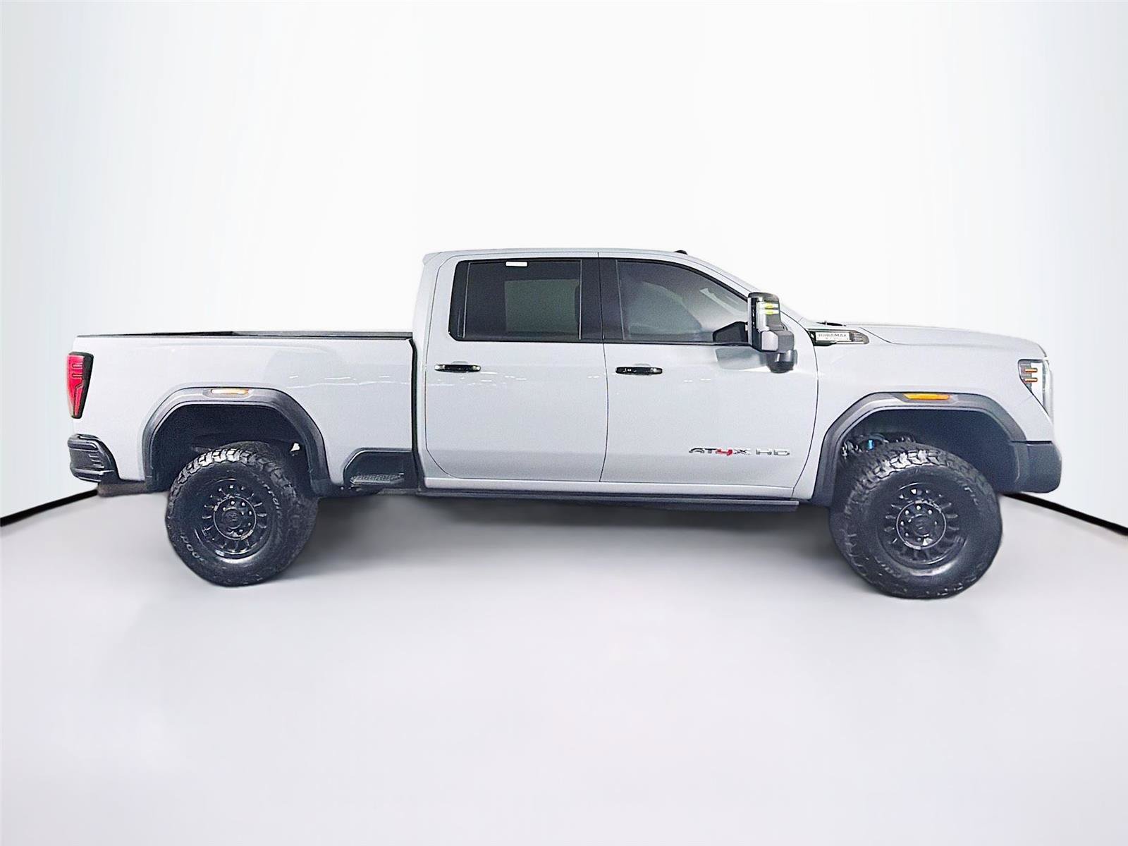 Used 2024 GMC Sierra 2500 AT4X w/ AT4X AEV Edition AWD/4WD image 12