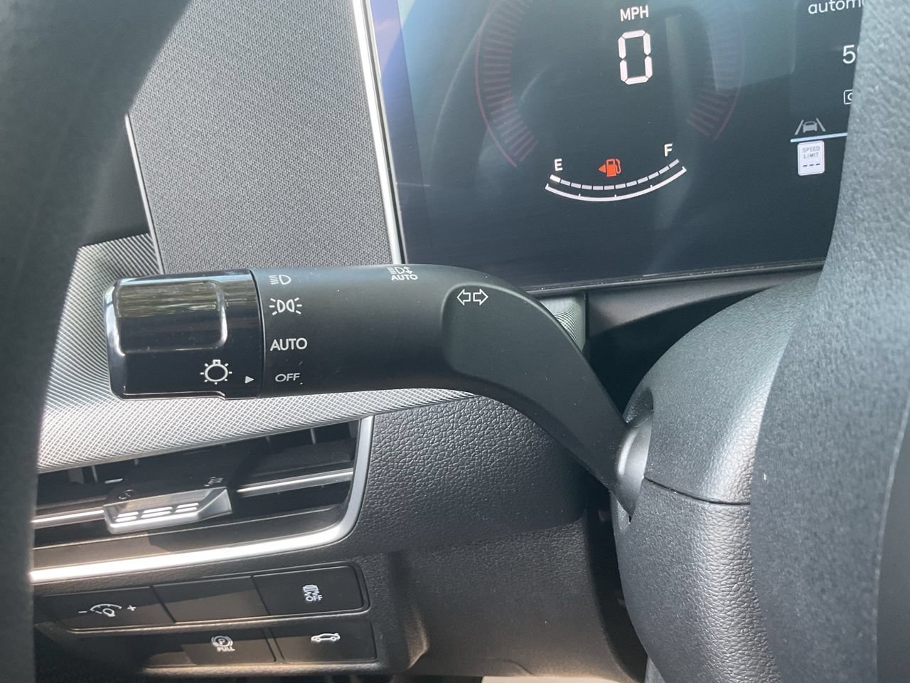 Used 2025 Hyundai Sonata SEL FWD image 32