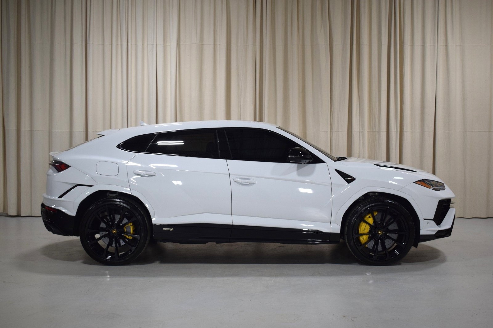 Used 2024 Lamborghini Urus S image 14