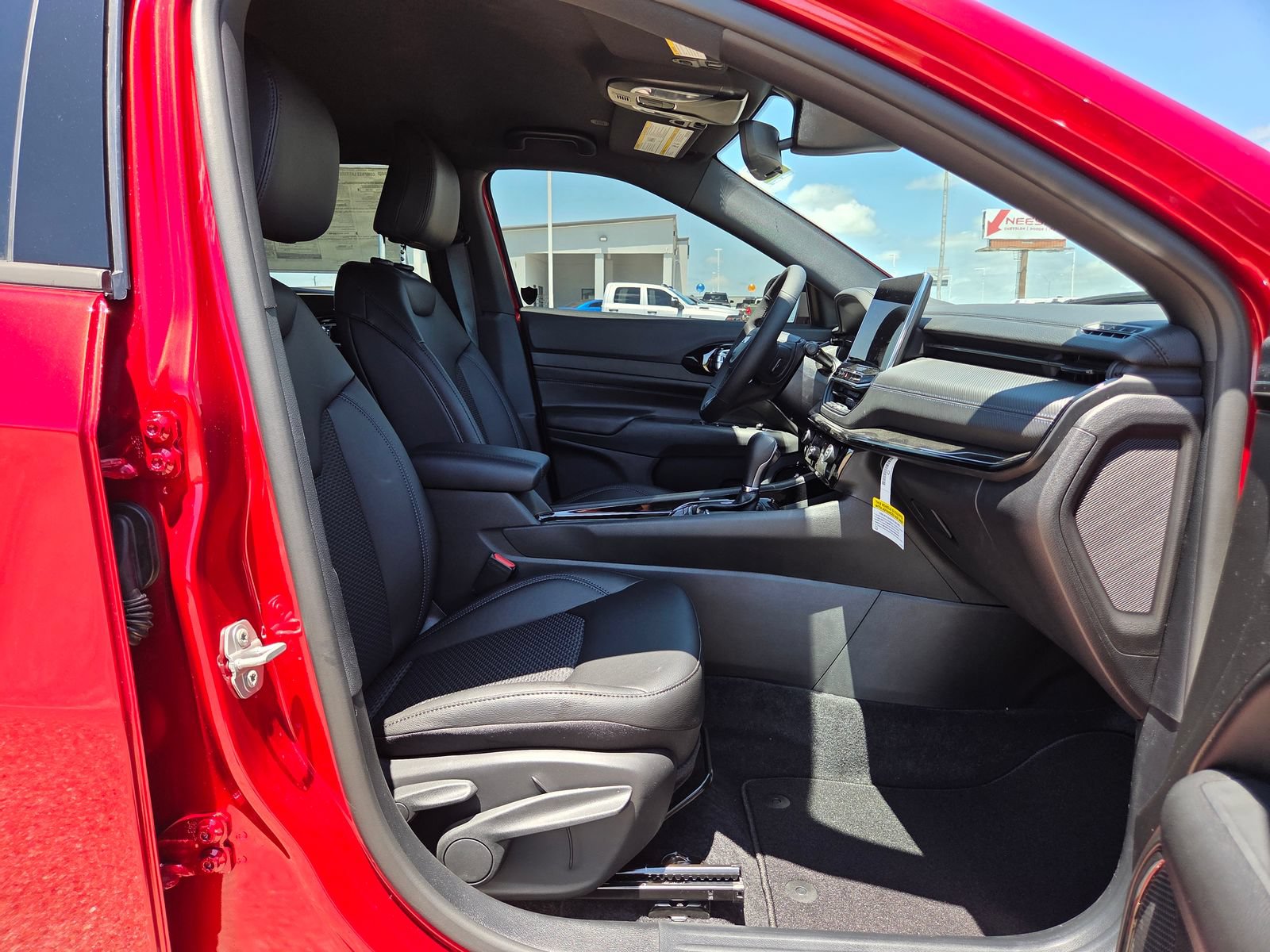 New 2026 Jeep Compass Latitude AWD/4WD image 19