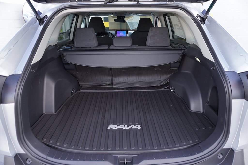 New 2025 Toyota RAV4 LE image 6