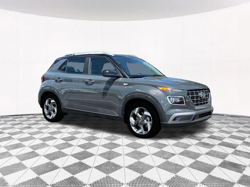 New 2025 Hyundai Venue Limited image 16