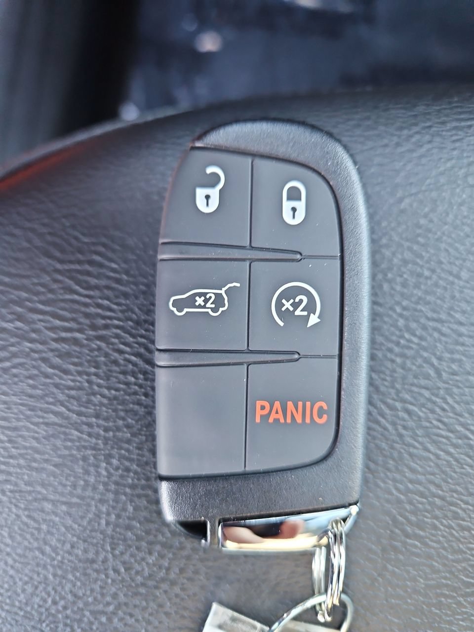 New 2026 Jeep Compass Latitude w/ Sun and Sound Group AWD/4WD image 32