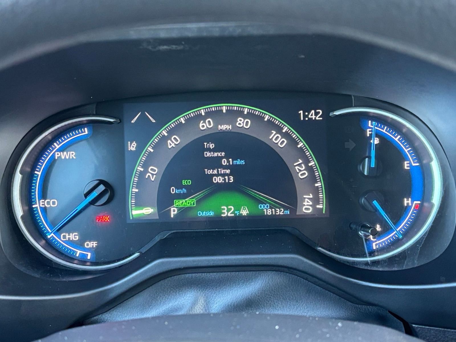 Used 2025 Toyota RAV4 LE image 36