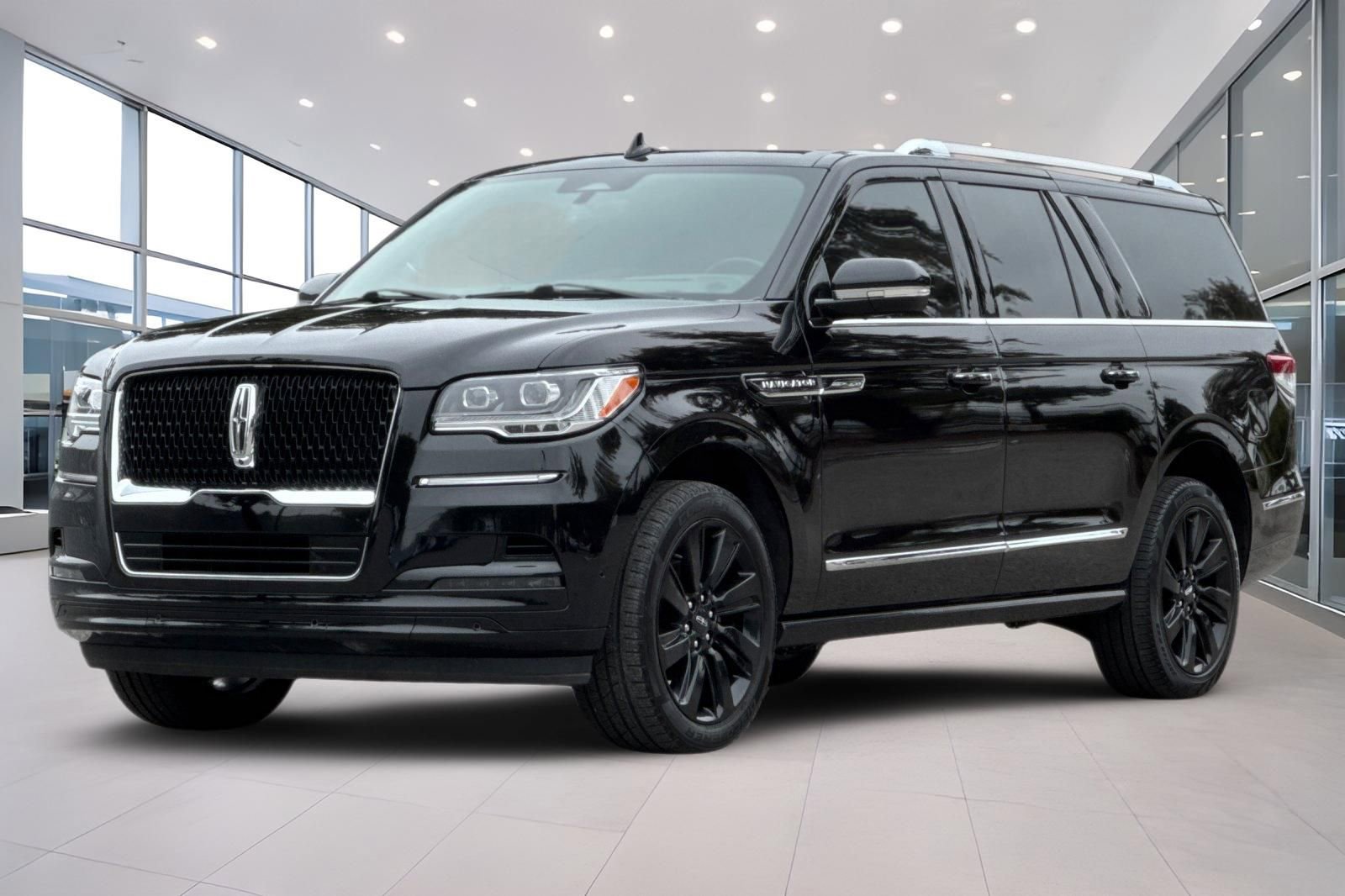 Certified 2023 Lincoln Navigator L Reserve AWD/4WD image 8