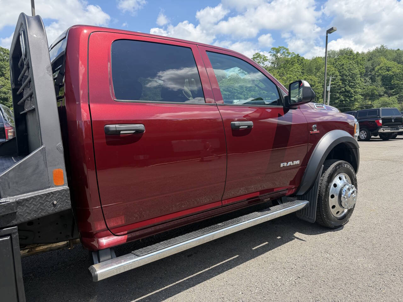 Used 2020 RAM 5500 Tradesman w/ Chrome Appearance Group AWD/4WD image 8