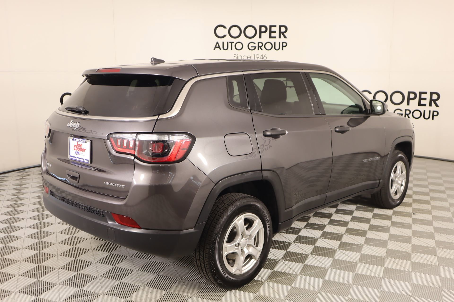 Used 2022 Jeep Compass Sport image 19