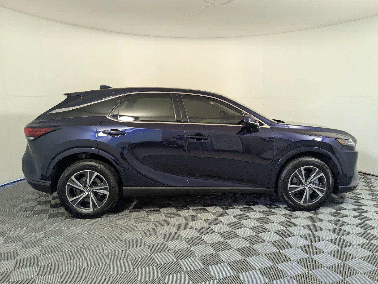 Used 2024 Lexus RX 350 FWD w/ Technology Package image 4