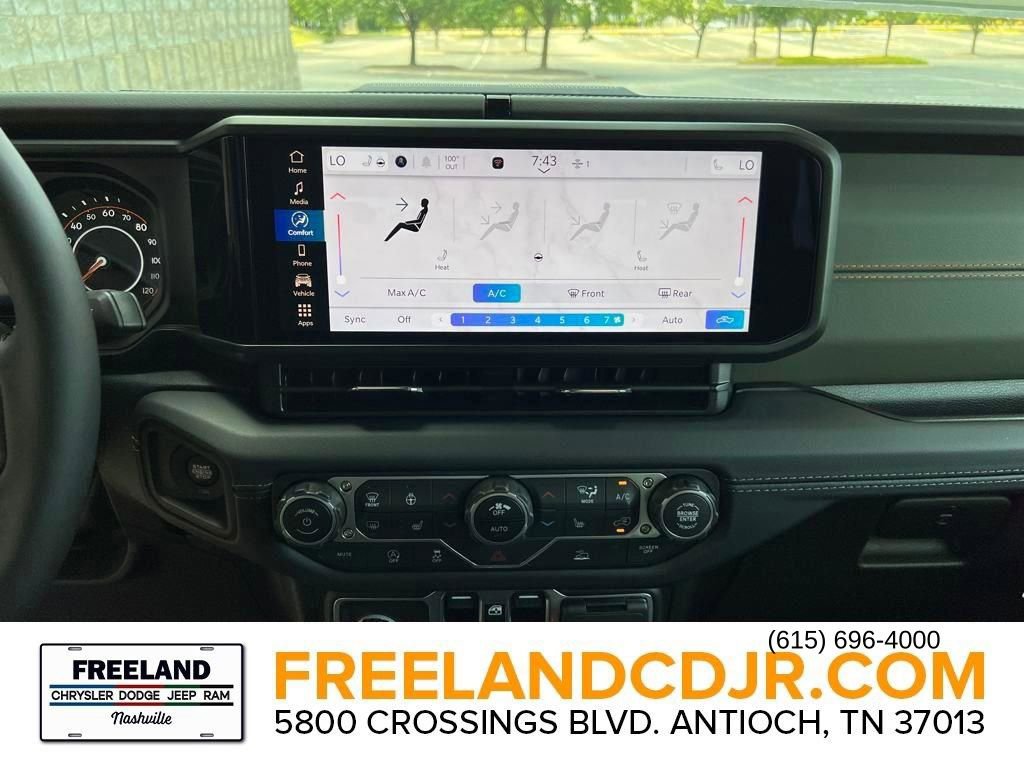 New 2025 Jeep Gladiator Mojave w/ Convenience Group image 24