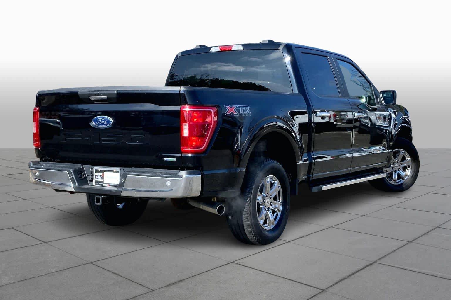 Certified 2022 Ford F150 XLT w/ XTR Package AWD/4WD image 28