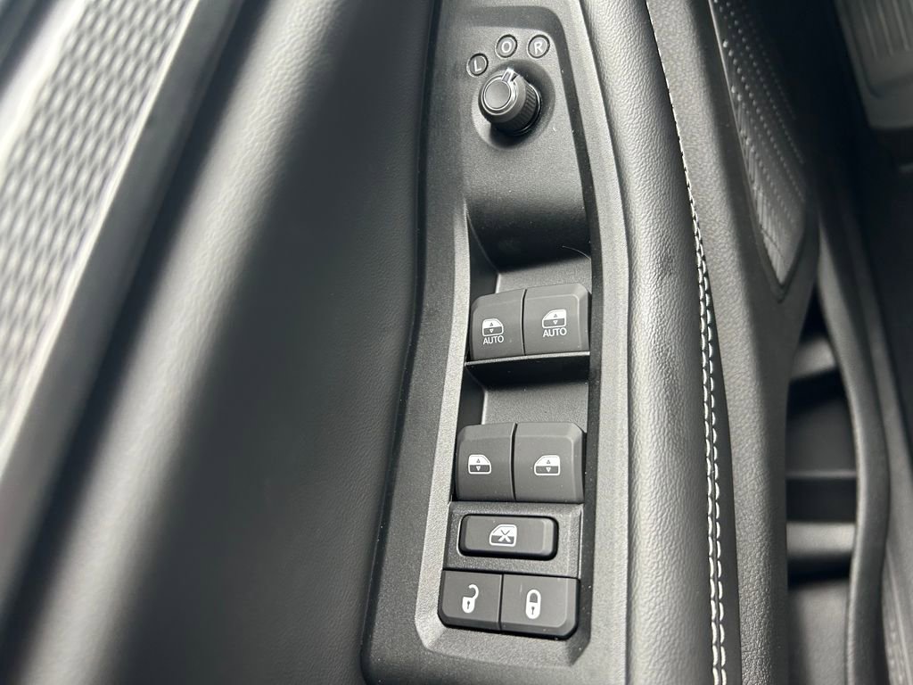 New 2025 Jeep Grand Cherokee L Altitude image 15