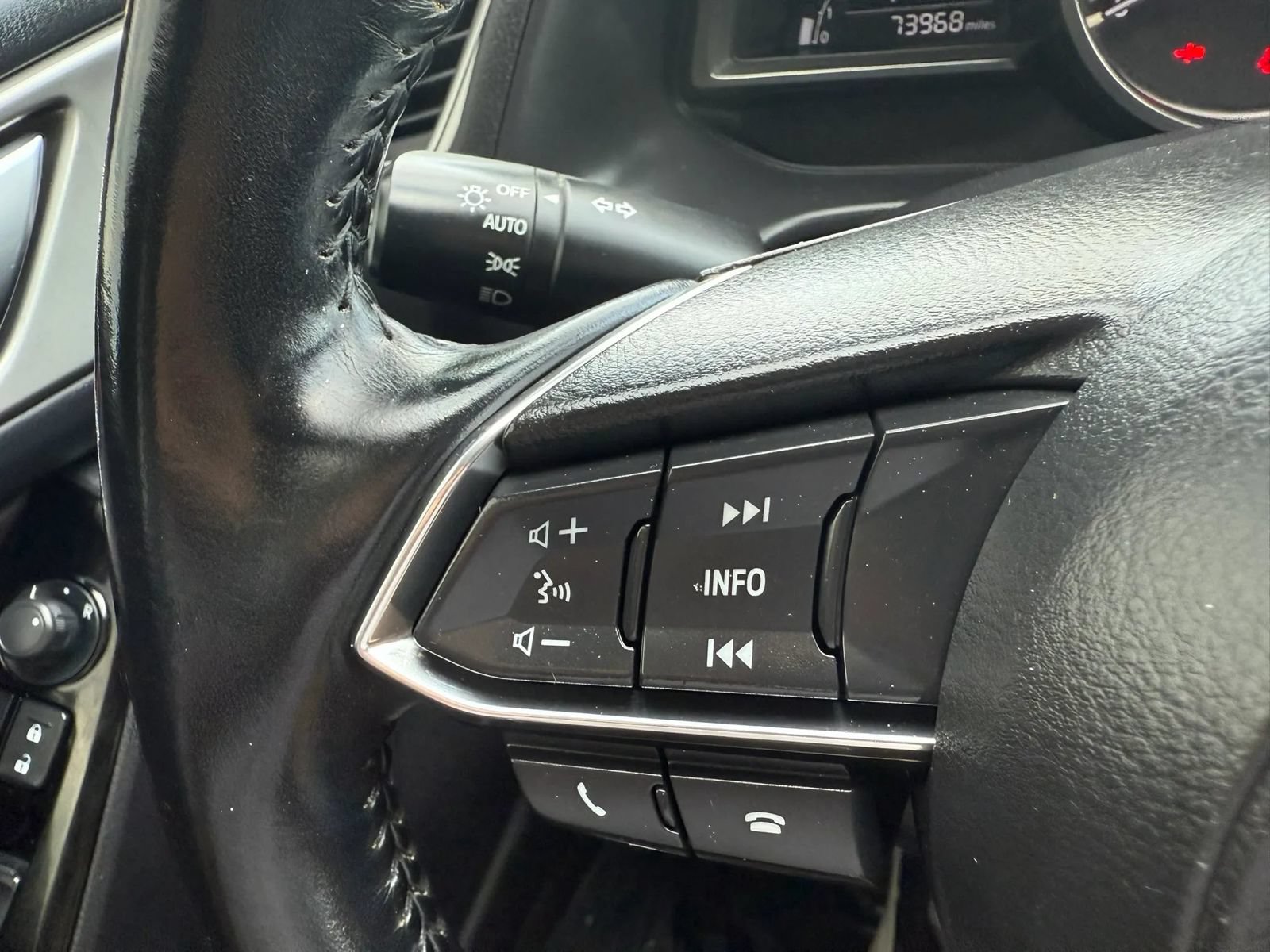 Used 2017 MAZDA MAZDA3 Touring FWD image 25