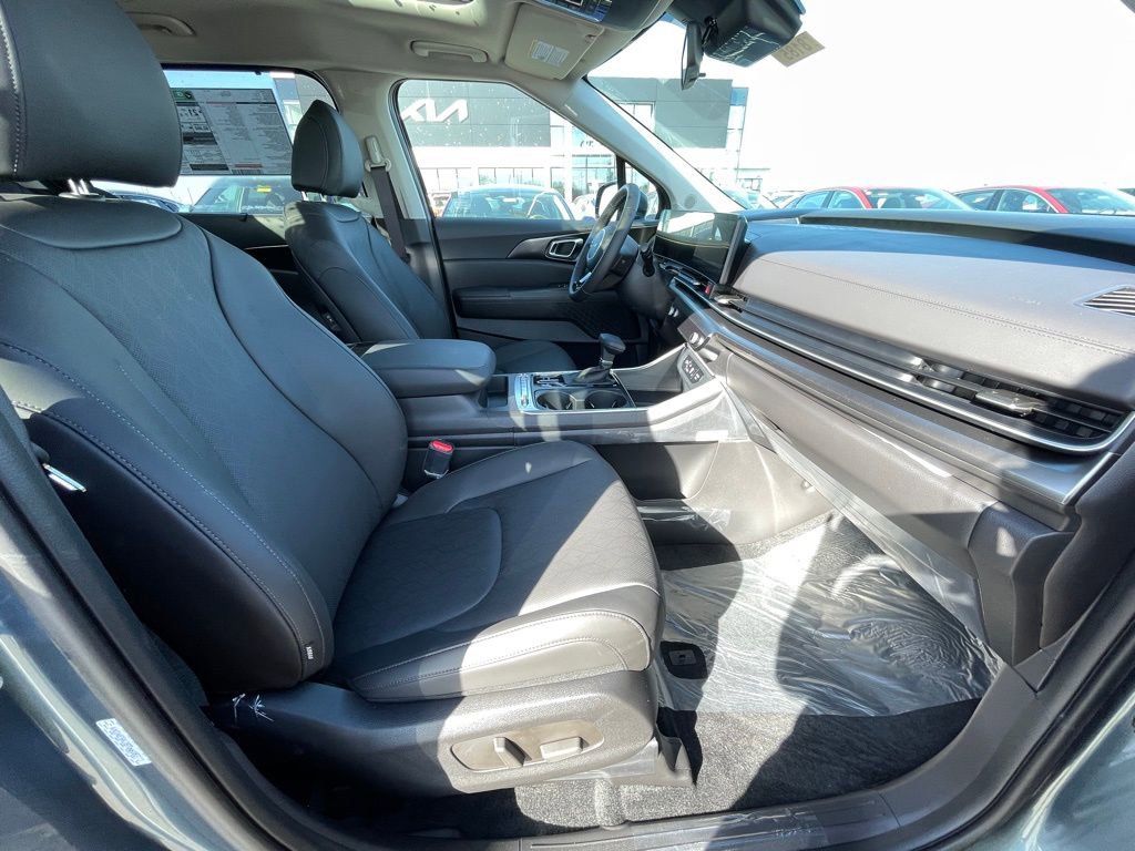 New 2026 Kia Carnival SX w/ SX Dark Edition Package image 29