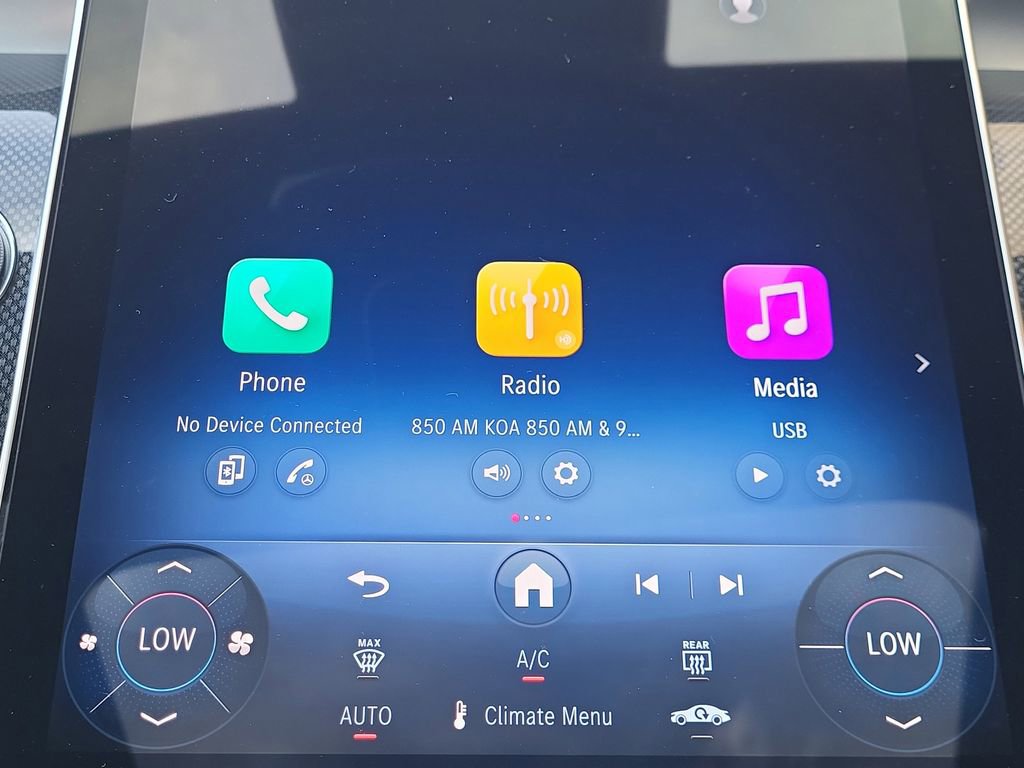 Certified 2025 Mercedes-Benz GLC 43 AMG 4MATIC image 18