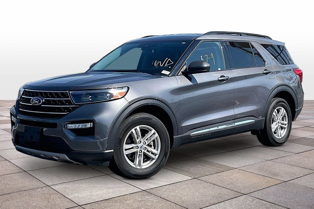 Certified 2022 Ford Explorer XLT w/ Equipment Group 202A AWD/4WD image 12