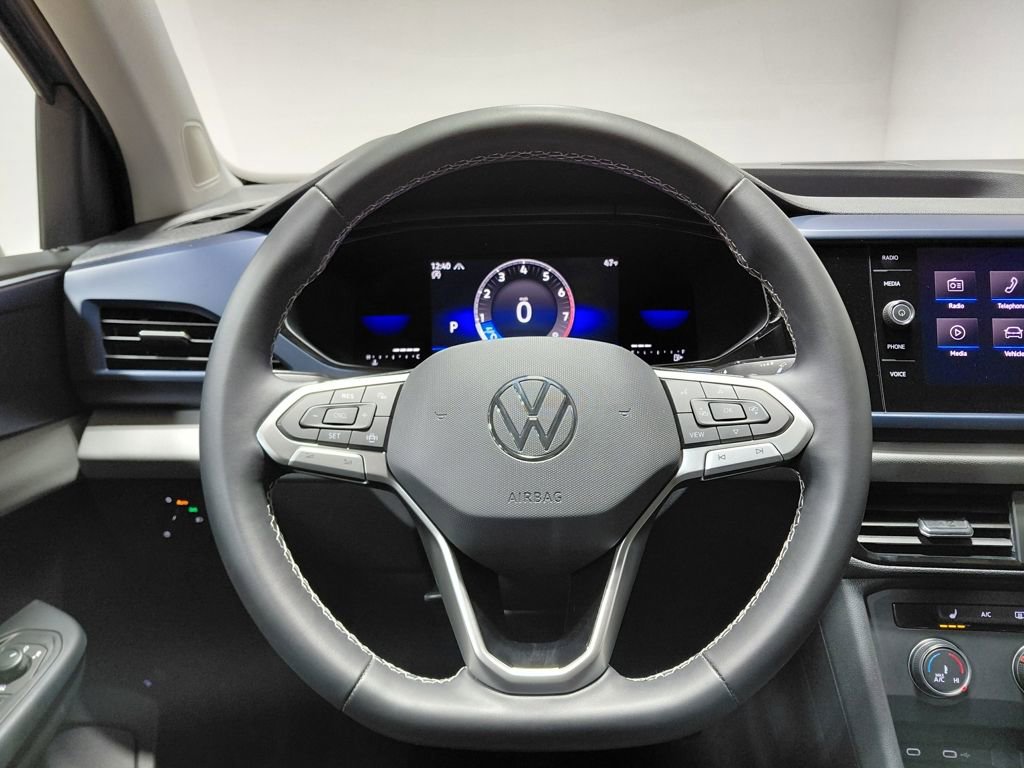 Used 2022 Volkswagen Taos SE image 32