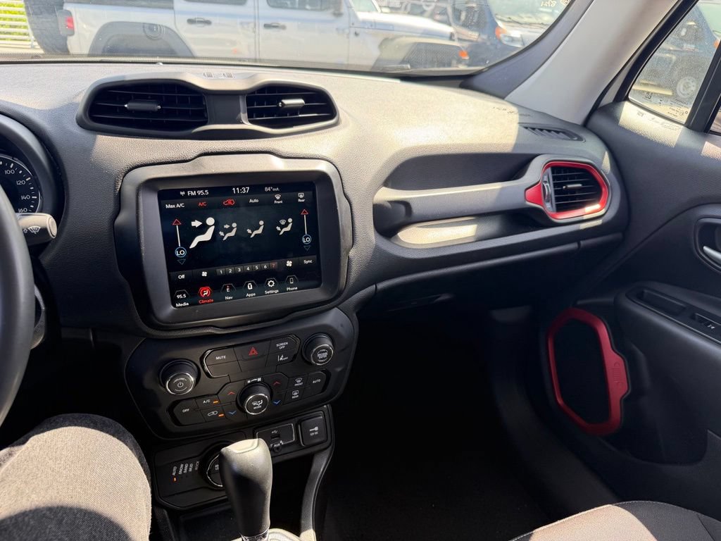 Used 2023 Jeep Renegade Trailhawk AWD/4WD image 10