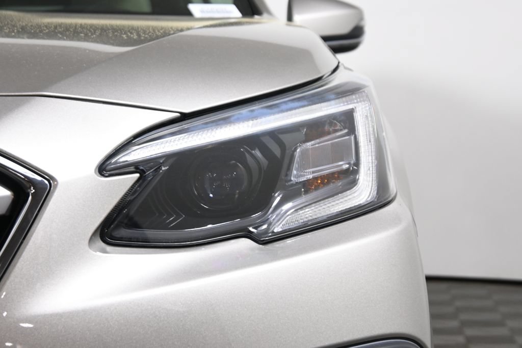 Used 2020 Subaru Outback Premium AWD/4WD image 11