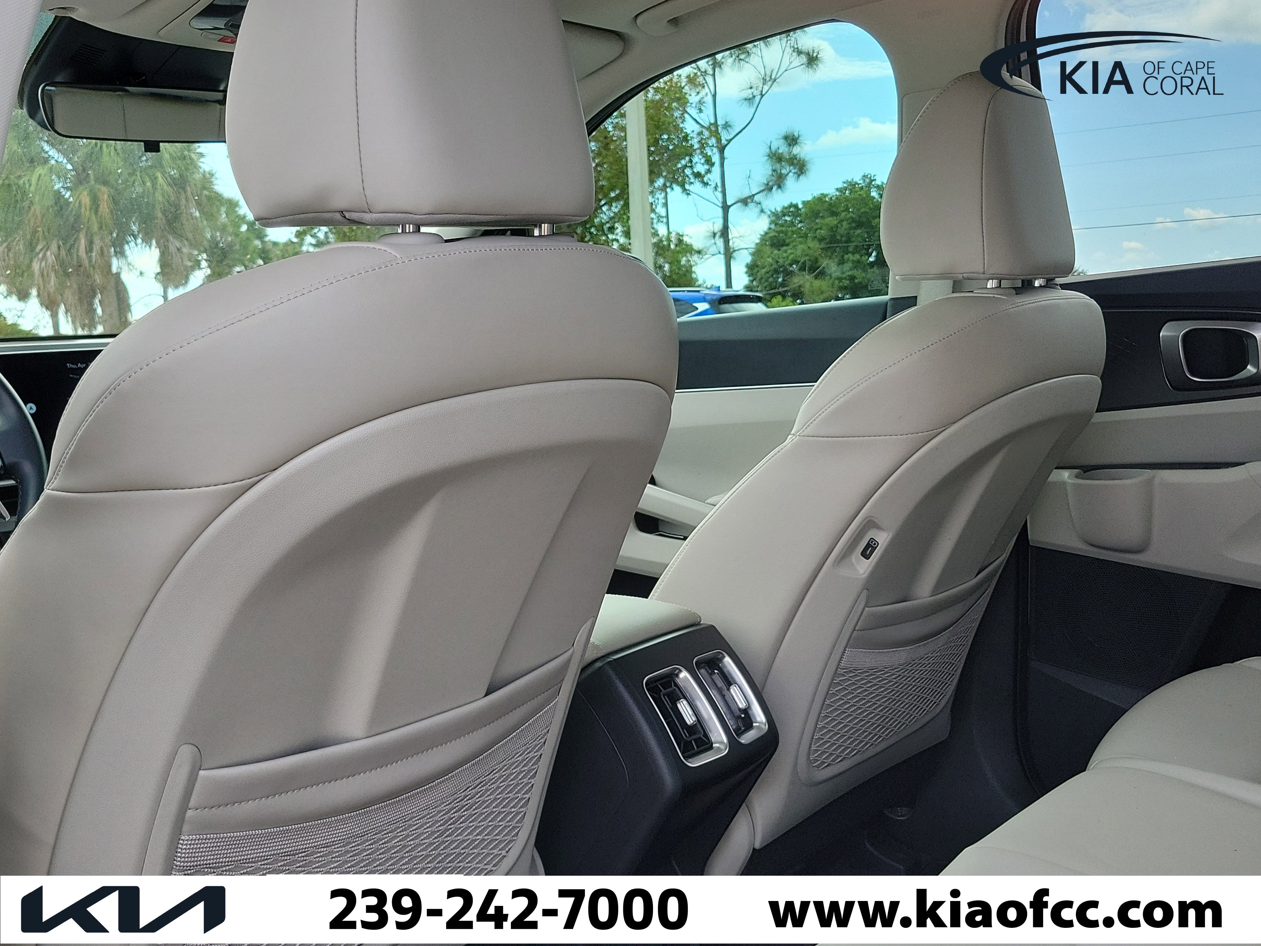 Used 2025 Kia Sorento S w/ Panoramic Sunroof Package FWD image 13