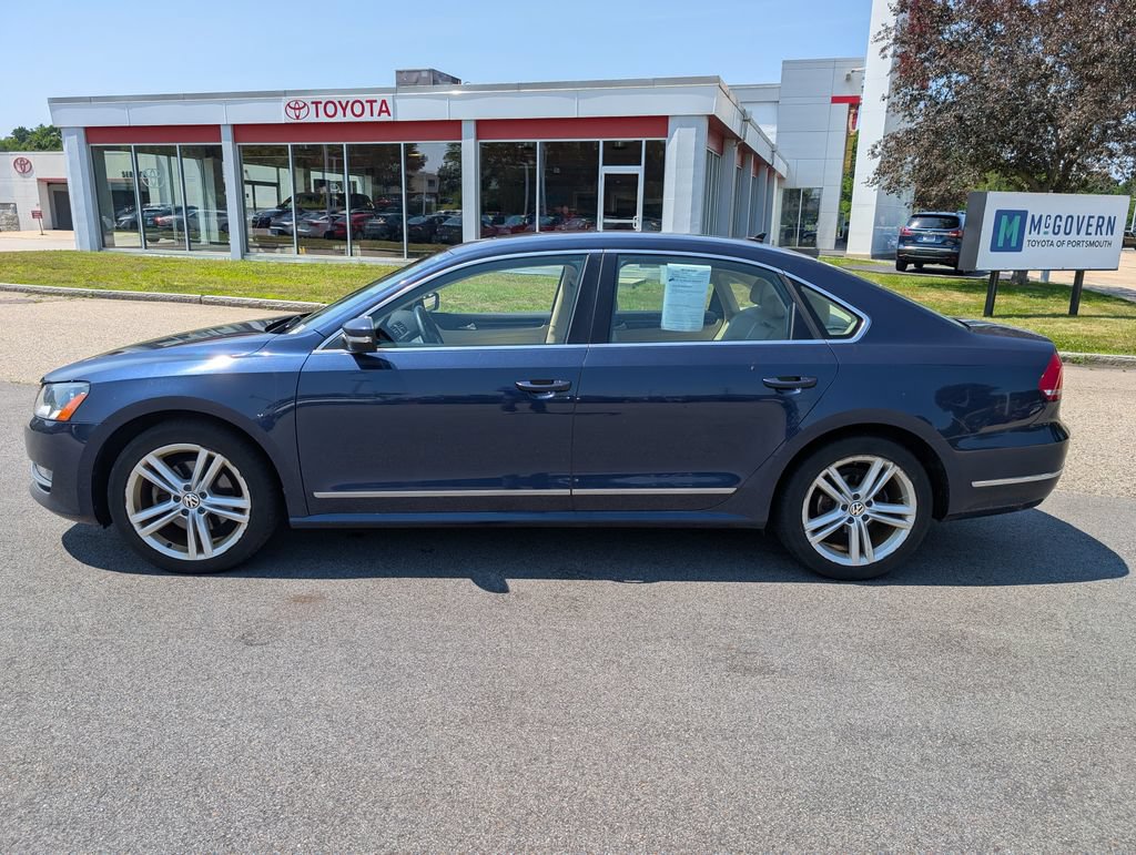Used 2015 Volkswagen Passat 1.8T SEL Premium FWD image 2