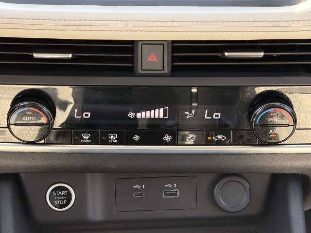 Used 2023 Nissan Rogue SV AWD/4WD image 21