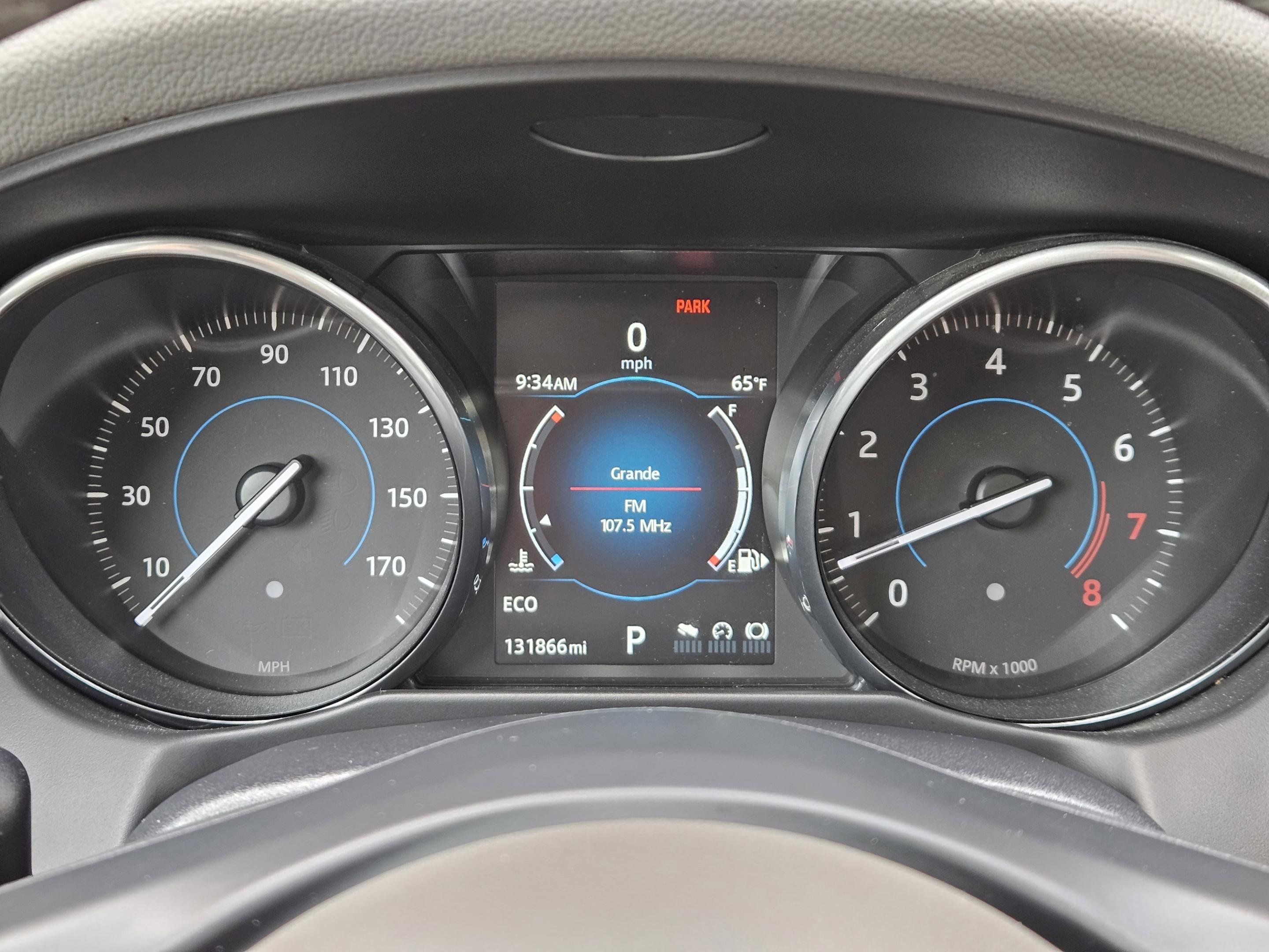 Used 2017 Jaguar XF Prestige image 18