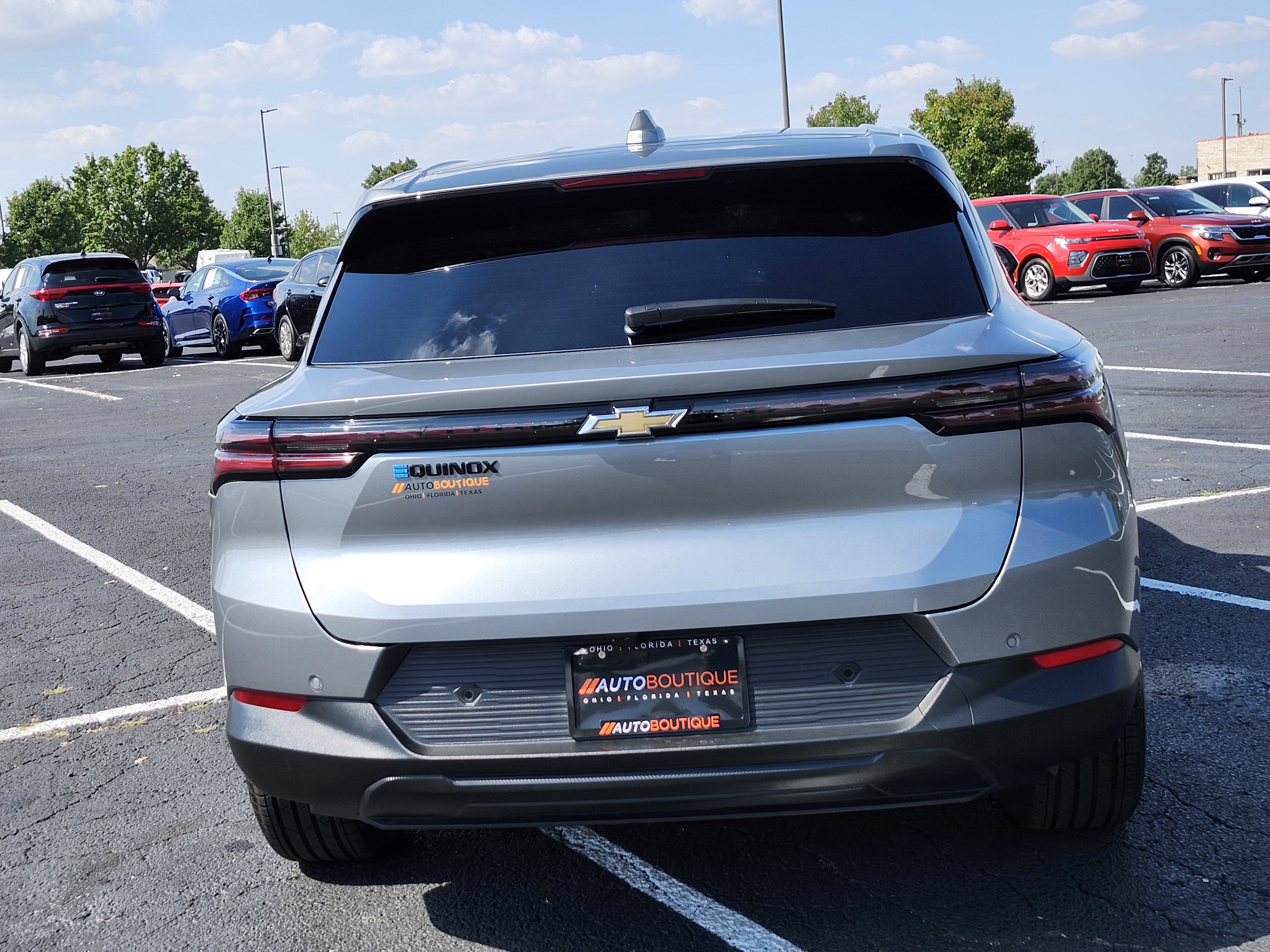 Used 2025 Chevrolet Equinox EV LT image 9